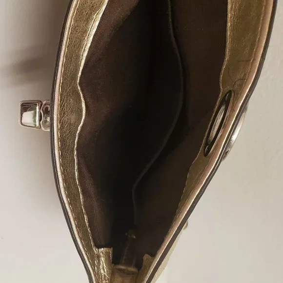 COACH SMALL HANDBSG  WALLET WITH STRAP - Picture 4 of 8